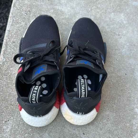 Adidas NMD R1 J Tri-Color Core Black Cloud White Scarlet EG9360 Size 6.5 - Picture 4 of 6